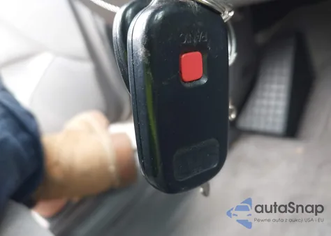 2007 Toyota Corolla Ce/Le/S from USA, damaged, VIN JTDBR32E070102000